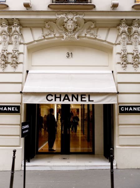 chanel heathrow discount